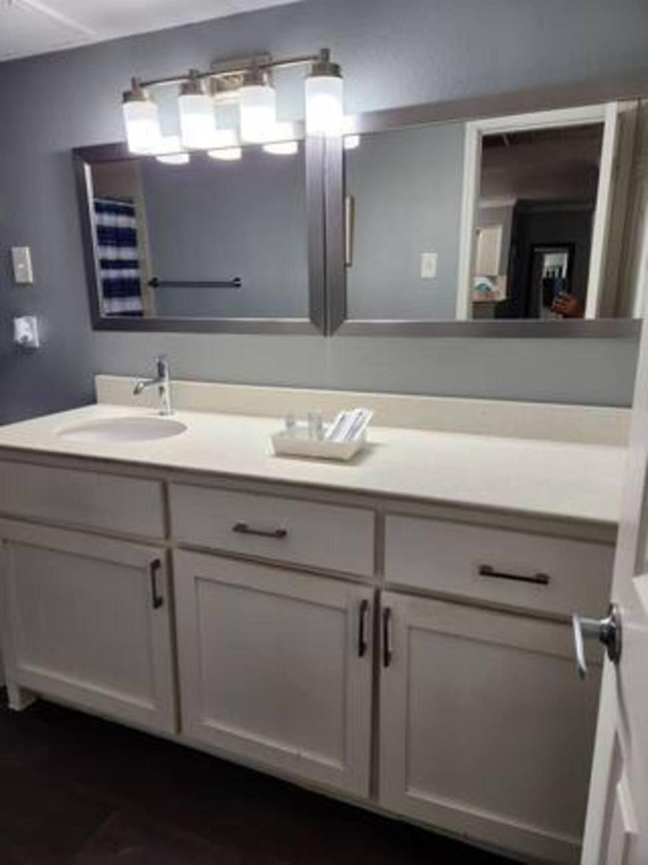 Blue Shark *B501* @ Medical Center 1Br Modern King Apartment With Private Patio Houston Exteriör bild